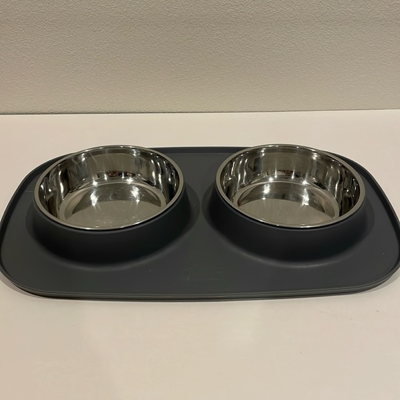 Gorilla Grip Other - Gorilla Grip Pet bowls